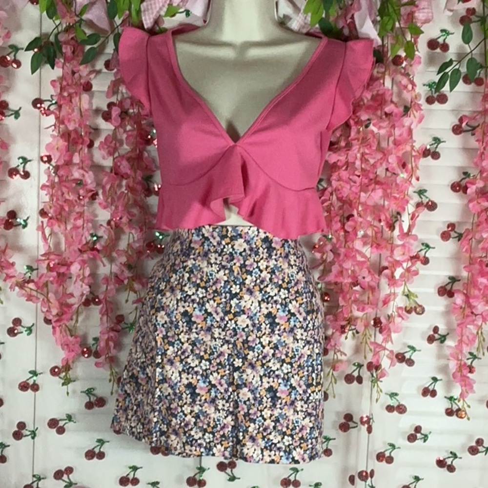 Wild fable floral print Mini skirt with little slit